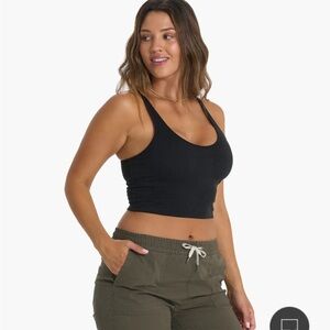 Vuori halo performance crop tank